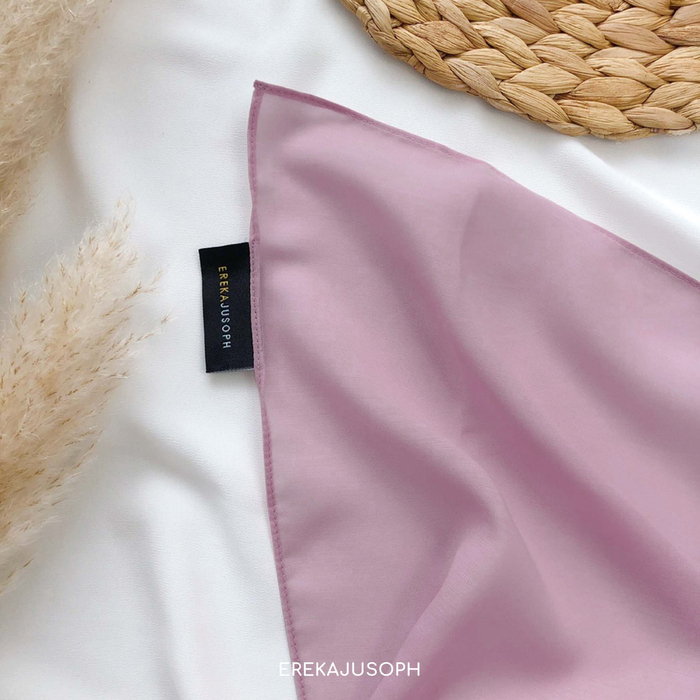 LILY BAWAL - HELLO SWEETY!