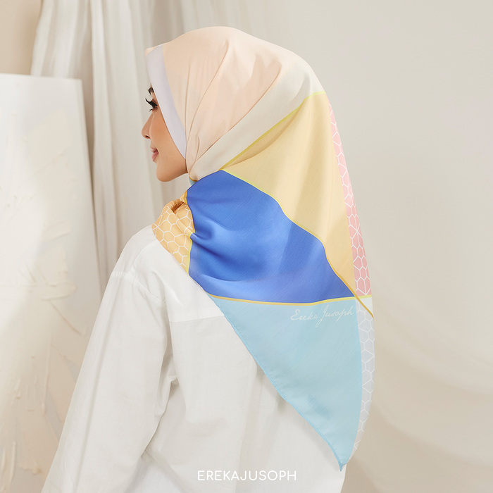 LUCIA BAWAL - 02