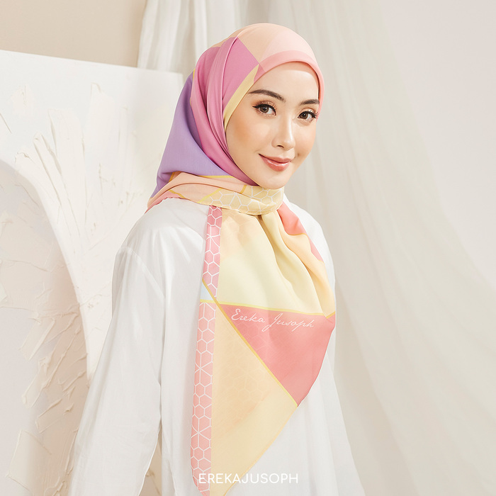 LUCIA BAWAL - 03