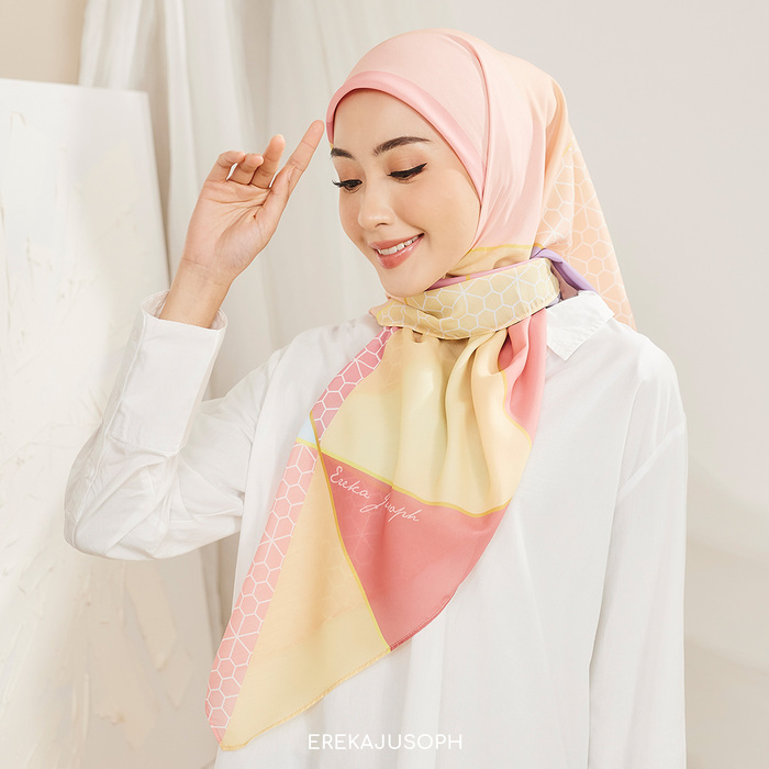 LUCIA BAWAL - 03