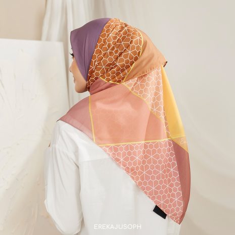 LUCIA BAWAL - 04