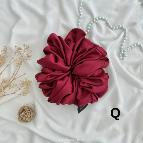 SATIN SCRUNCHIE Q - (SQ)