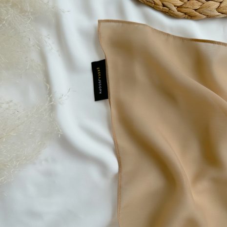 LILY BAWAL - SANDY HONEY