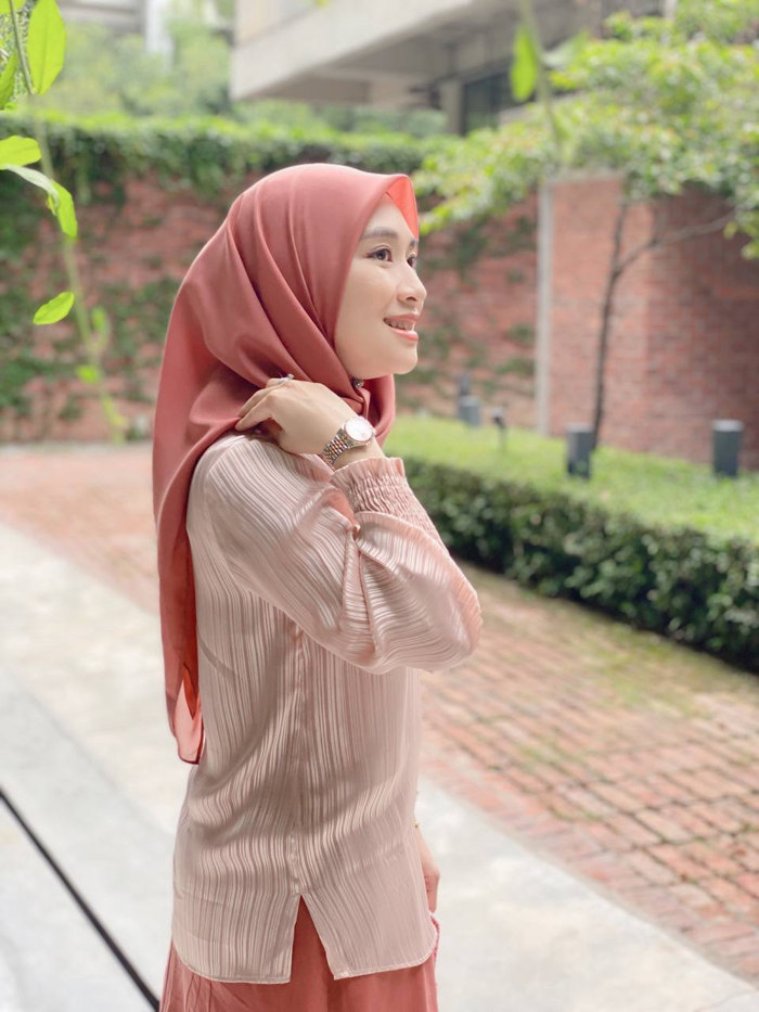 LILY BAWAL - BOYSENBERRY 